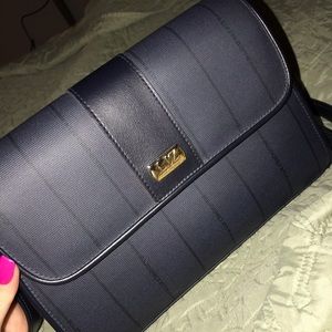 LIZ CLAIBORNE LEATHER BAG EXCELLENT CONDITION